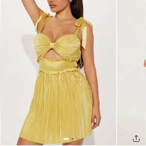 Elegant Yellow Pleated Dress